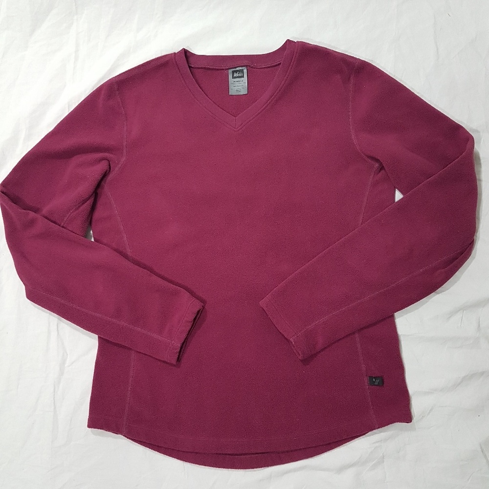 *** REI Fleece Vneck Sweatshirt Size S Magenta